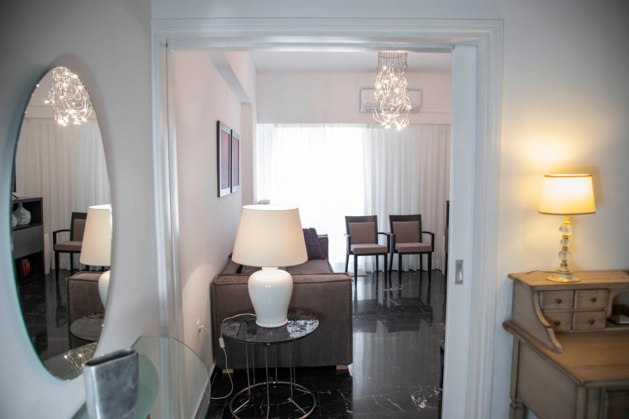Konstantinos Stylish Brand New Apt In The Heart Of 雅典 外观 照片